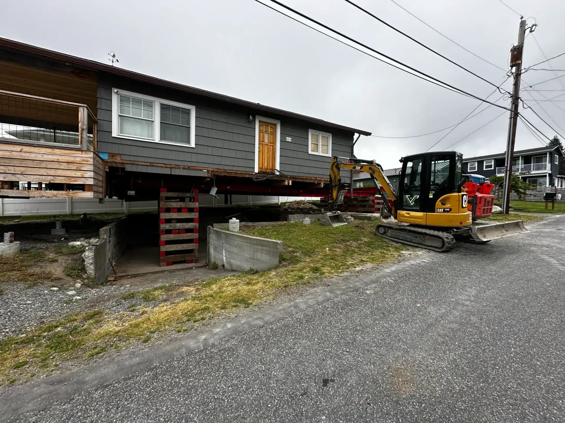 house-lifting-in-process